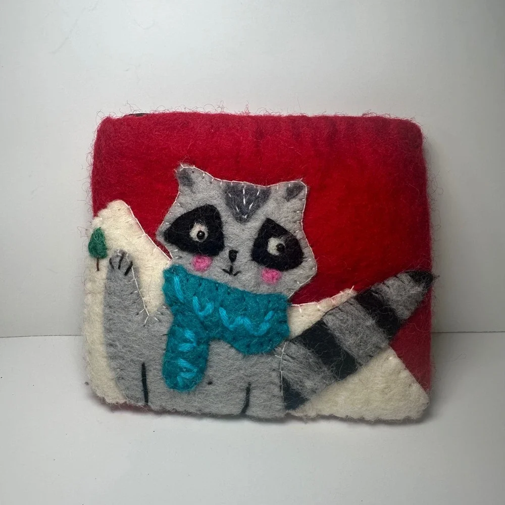 dZi Handmade Raccoon Felted Wool Coin Purse Red Zipper Pouch Nepal 100% Wool
